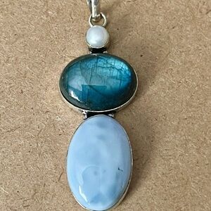 Elegant Kyanite/Labradorite Pendant Necklace - 925 Plated/Stamped